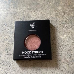 Moonstruck pressed eye shadow